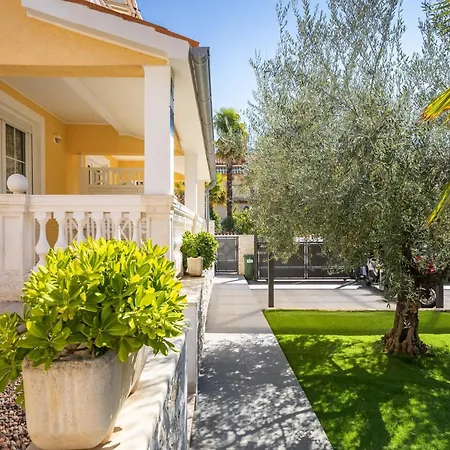 Apartman In Near The Sea And Beaches *