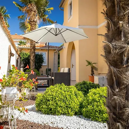 Apartman In Near The Sea And Beaches Porec