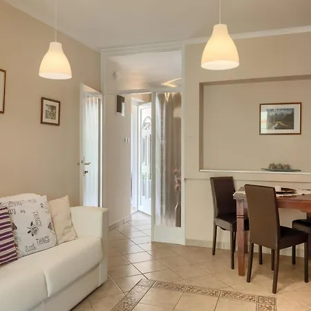 Apartment In Near The Sea And Beaches