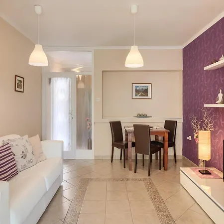 Apartman In Near The Sea And Beaches Porec